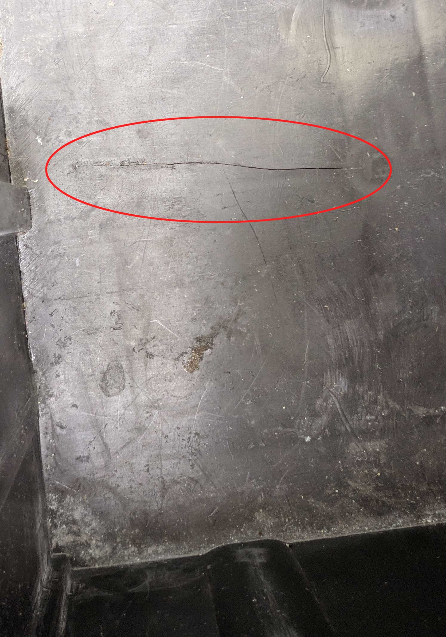 unu_test_riss_sitzfach01